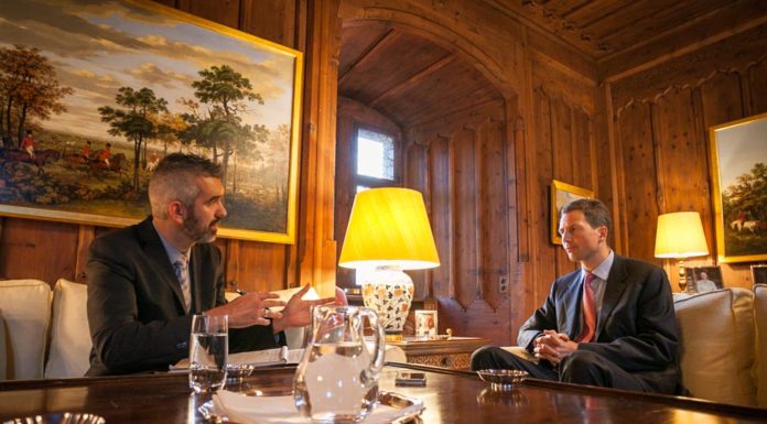 Erbprinz Alois im Gespräch mit Michael Benvenuti (Fotos: Oliver Hartmann)