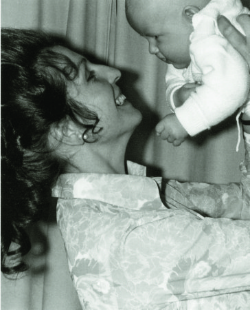 Maria Gasser geb. Fürst mit Sohn Johannes *1970