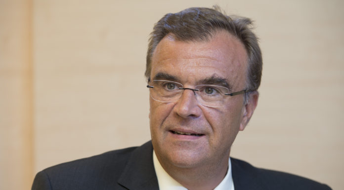 Deregulierung und Bürokratieabbau sind zu bündeln