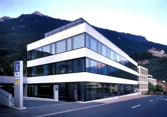 LGT erzielt kräftige Gewinnsteigerung im ersten Halbjahr 2025