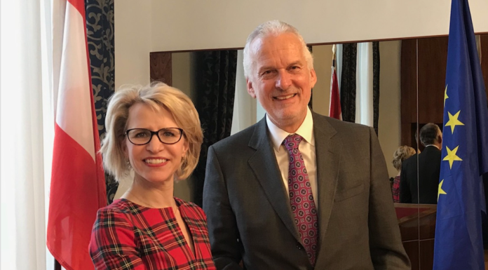 Arbeitstreffen zwischen Aurelia Frick und dem österreichischen Justizminister