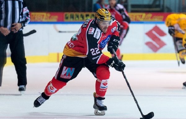 Eishockey: VEU holt sich Derbysieg