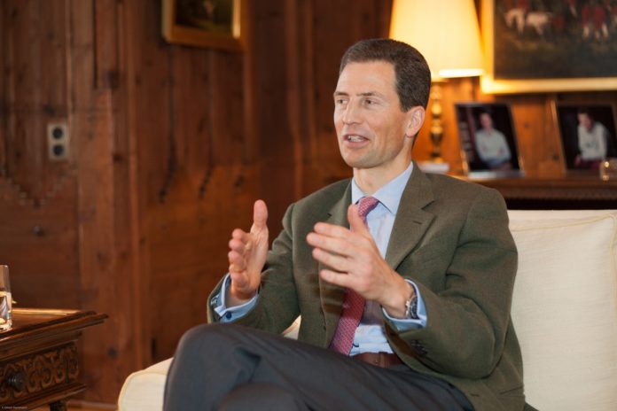 Porträt Erbprinz, aufg.auf Schloss Vaduz