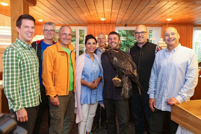 Liechtenstein Malbun Regierungswanderung Falknerei Norman Voegeli