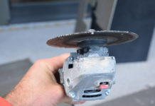 Schaan: Hand eingeklemmt