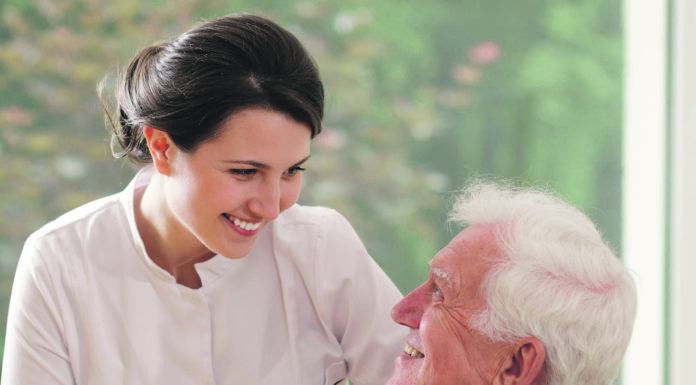 Wer pflegt und betreut uns im Alter?