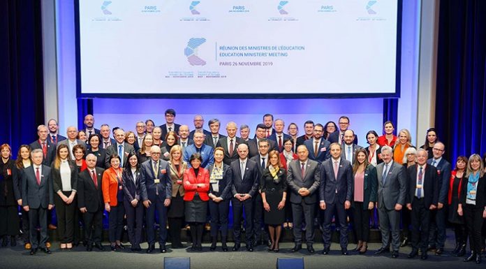 Dominique Hasler an der Ministerkonferenz in Paris