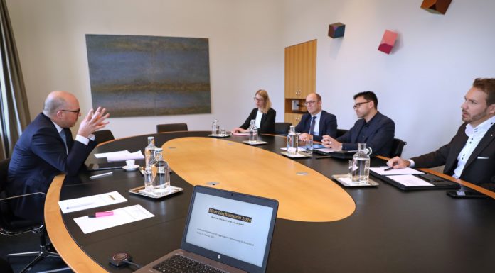 Verkehrsminister Risch interessiert sich für Mobilitätsideen