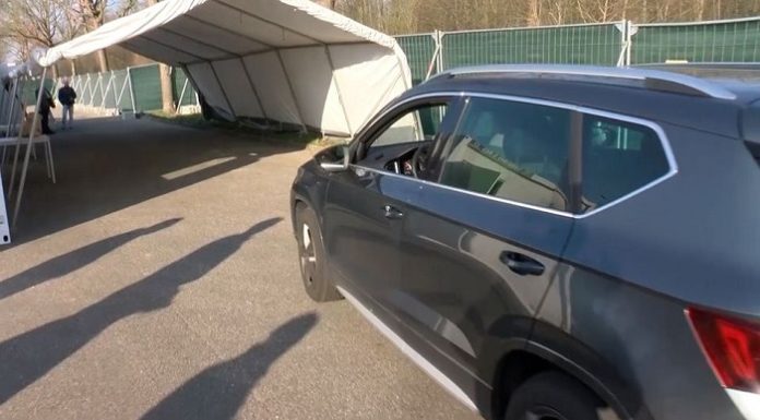 Coronavirus: Probenentnahme für Labortests im Auto in Vaduz