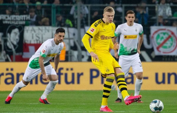 Hitziges Spiel endet mit Dortmund-Sieg
