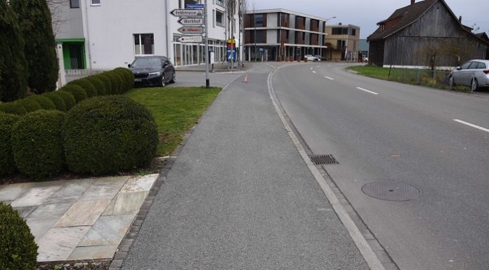 Junge Frau schwer verletzt