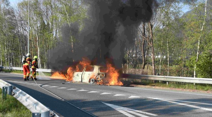 Sevelen: Auto in Brand geraten