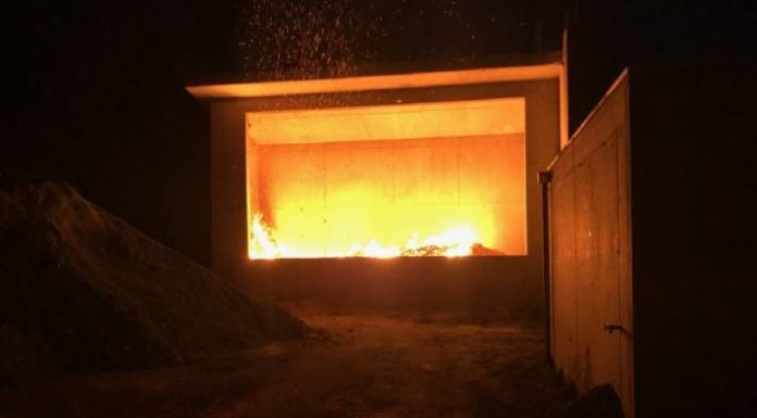 Neuhaus: Schnitzelbunker in Brand geraten