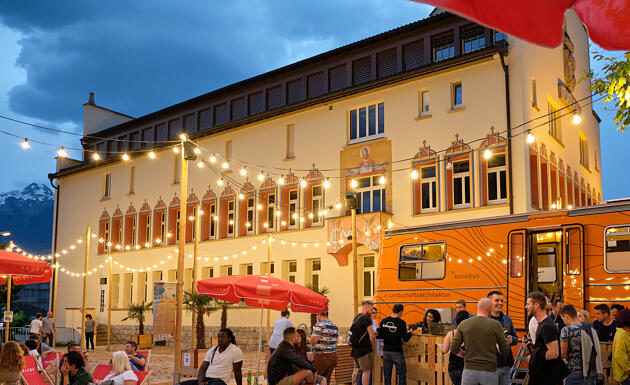 Aufbauarbeiten für den «Summerträff 2020» am Rathausplatz gestartet