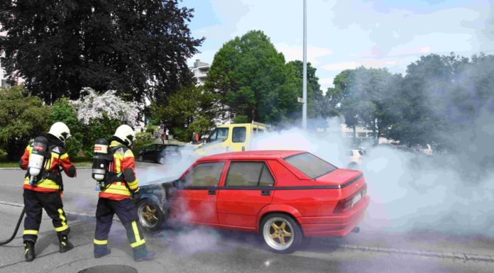 Oberbüren: Auto gerät in Brand
