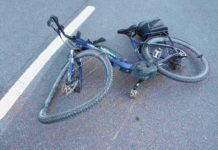 Thal: E-Bikefahrer von Auto erfasst