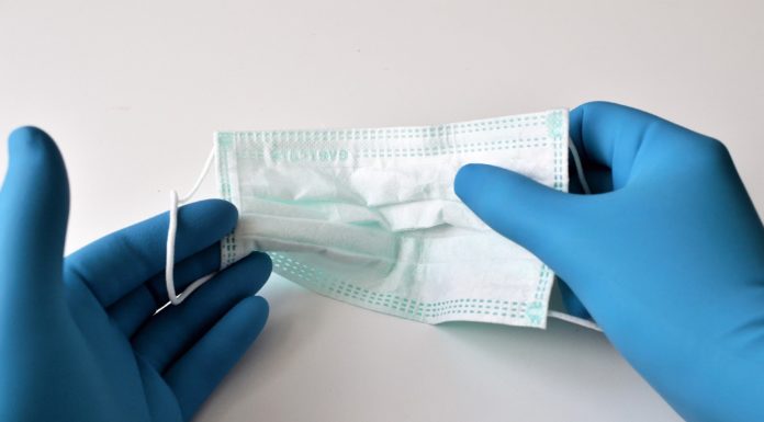 Unternehmer können Masken für einen Monatsbedarf beziehen