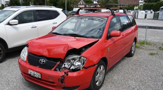 Wil: Auffahrunfall zwischen zwei Autos fordert 3 Verletzte
