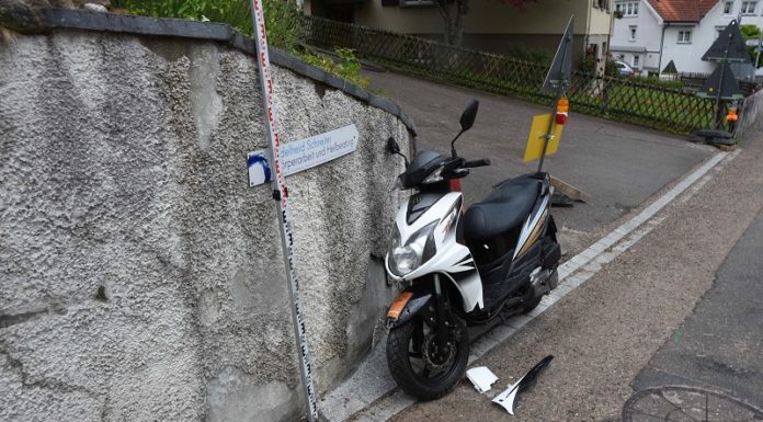 Oberhelfenschwil: Auf Lernfahrt mit Roller gestürzt