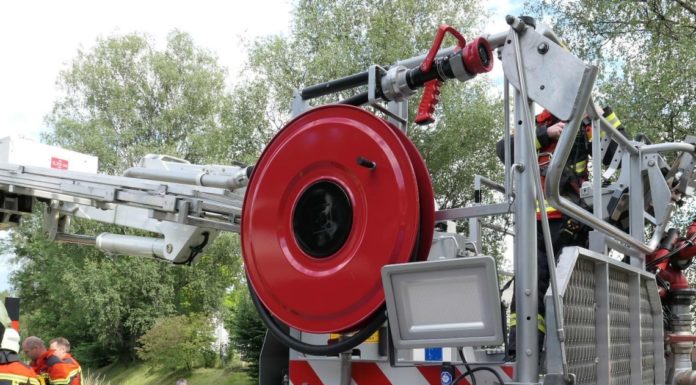 Au: Mit Elektrorollstuhl verunfallt