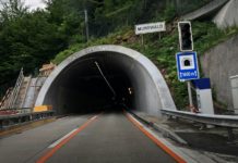Murg: Auffahrunfall im Tunnel – Motorradfahrerin verletzt