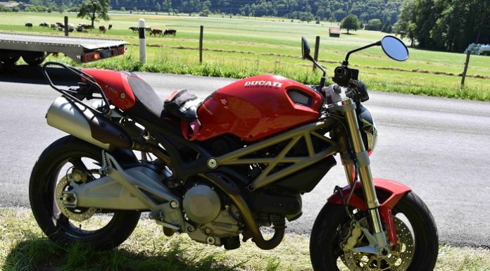 Flums: Auffahrkollision zwischen Auto und Motorrad – Zeugenaufruf