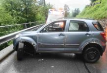 Amden: Auto nach Selbstunfall überschlagen