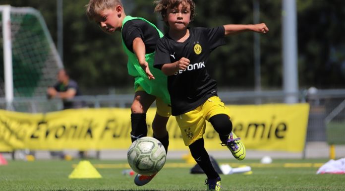 Die BVB Evonik Fußballakademie auf Besuch beim FC Ruggell