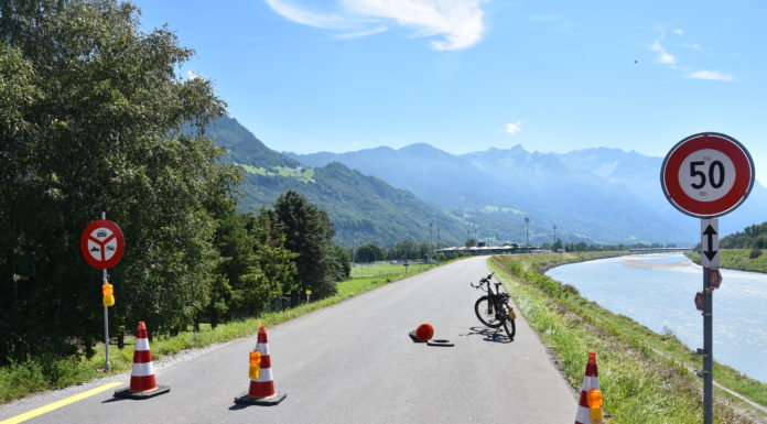 Verkehrsunfall mit Körperverletzung auf dem Rheindamm