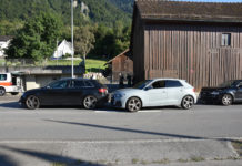 Auffahrkollision mit mehreren Fahrzeugen