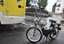 Kollision Auto-Mofa – Autofahrer alkoholisiert