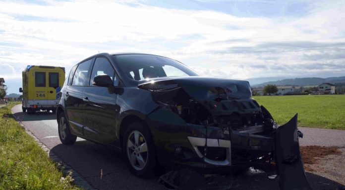 Züberwangen: Auffahrkollision – Autofahrer leicht verletzt