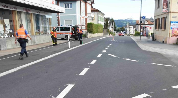 Bazenheid: Velofahrer stürzt und verletzt sich