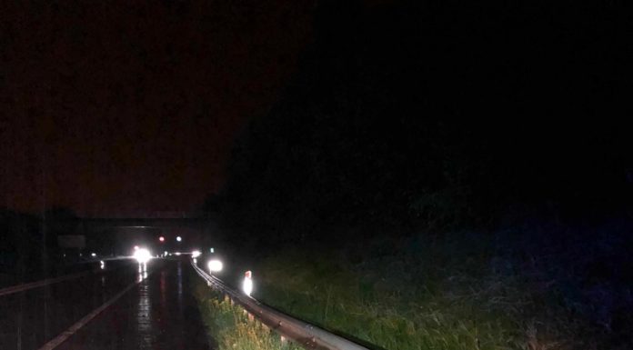 Berg: Fahrunfähig Selbstunfall verursacht – Schaden nicht gemeldet