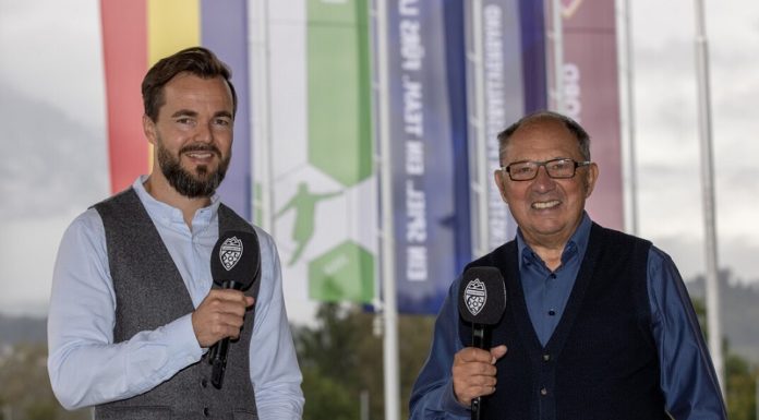 Beni Thurnheer und Peter Jehle kommentieren Länderspiele
