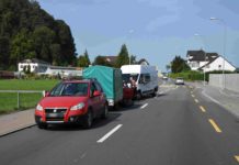 Rheineck: Auffahrkollision mit vier beteiligten Fahrzeugen