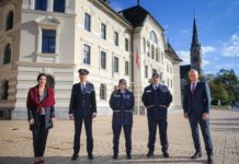 Neue Polizeiangehörige vereidigt