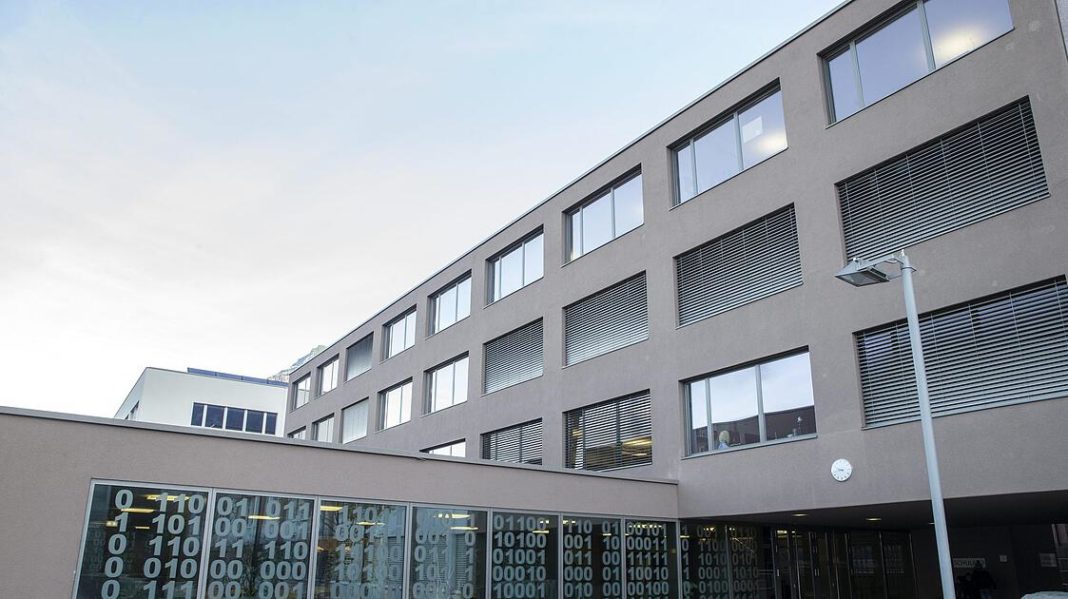 Schliessung Turnhalle Weiterführende Schulen Triesen 141114