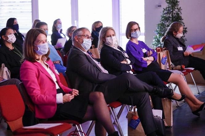 Businesstag-Gruppenbild 424-adw