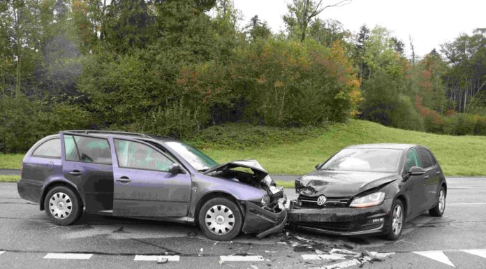 Salez: Unfall beim Abbiegen – drei Verletzte