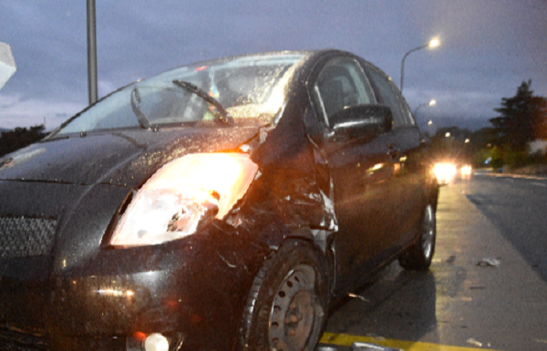 Drei Autos in Verkehrsunfall verwickelt