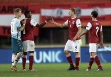 Austria-Fussballteam zittert sich zum Gruppensieg