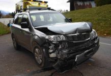 Goldingen: Auffahrunfall zwischen zwei Autos – Kind verletzt