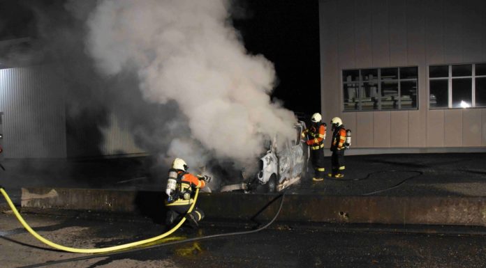 Salez: Fahrzeugbrand zum zweiten