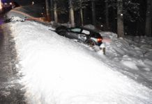 Frontalkollision von zwei Autos – zwei Verletzte