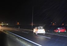 Auto prallt in Gegenverkehr