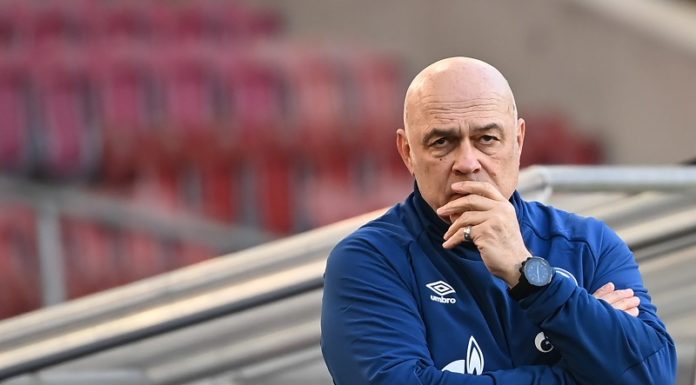 Schalke feuert Trainer Gross und Vorstand