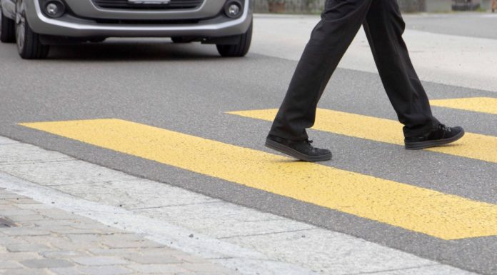 Wittenbach: Fussgänger von Motorrad angefahren