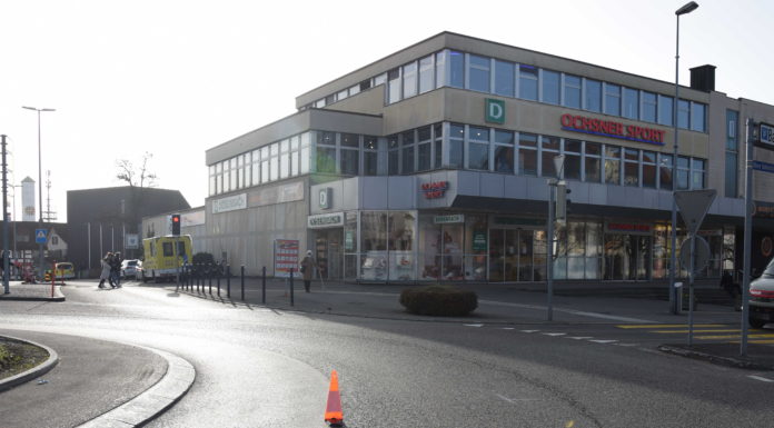 WiI: Kollision zwischen Auto und E-Bike