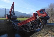 Sevelen: Brücke unter Lastwagen eingestürzt